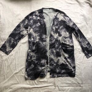Grey and white tie dye cardigan with pockets